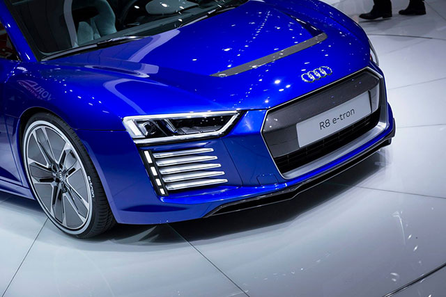 audi r8 e-tron