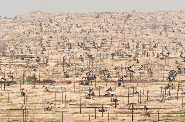 champ de pétrole en californie