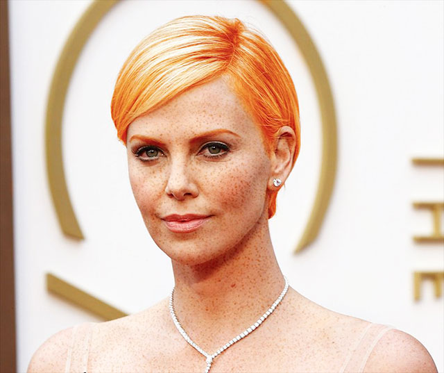 Charlize-Theron-rousse