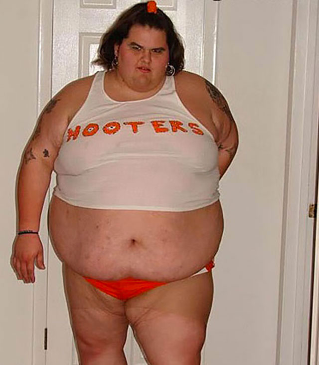 hooters moche