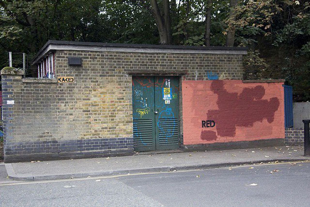 graffiti-peinture-rouge-05
