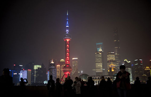 Oriental Pearl Tower TV bleu blanc rouge