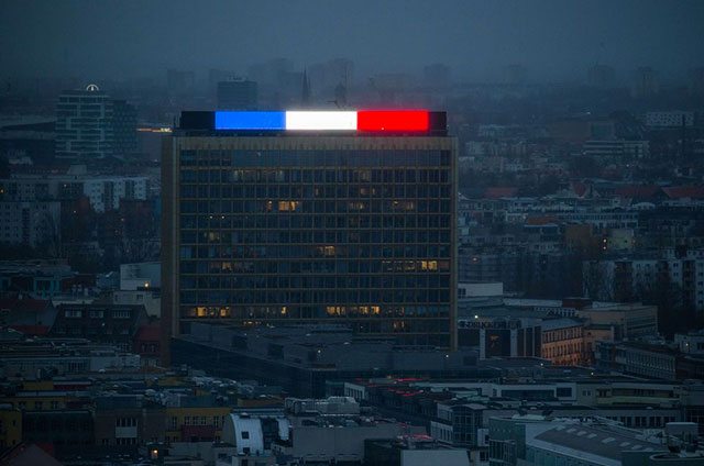 Axel Springer berlin bleu blanc rouge